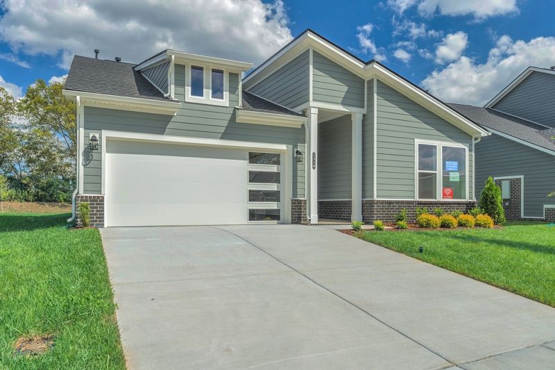 1318 Linn Cove Court (Ginger)