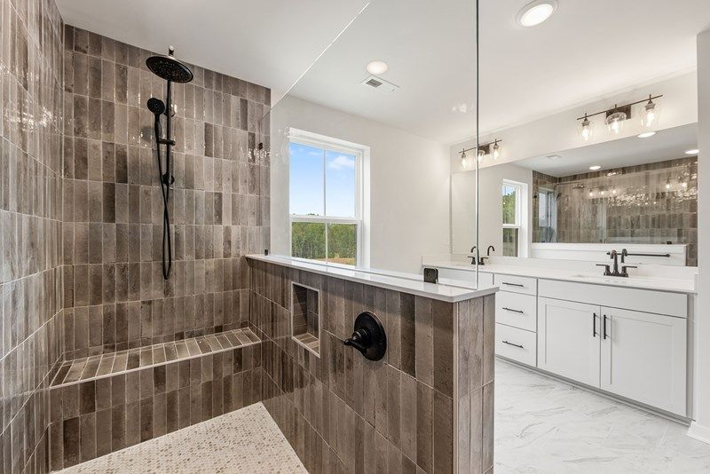 The Benwick - Owner's Bath