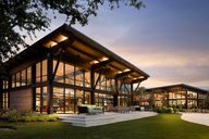 Kissing Tree – Spruce Series por David Weekley Homes en Austin Texas