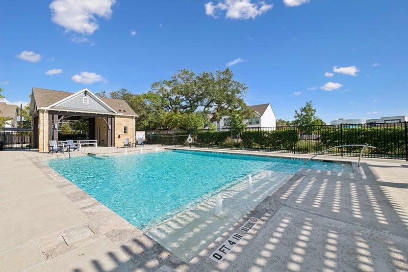Retreat at Oak Park - Pool