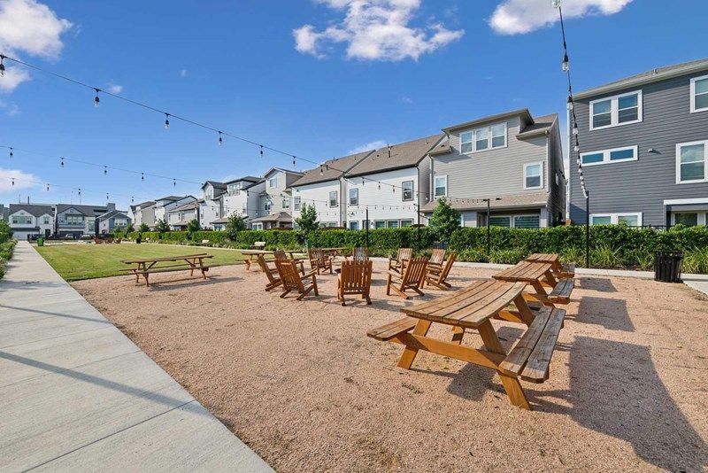 Retreat at Oak Park - Fire Pit