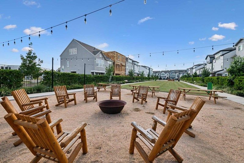 Retreat at Oak Park - Fire Pit