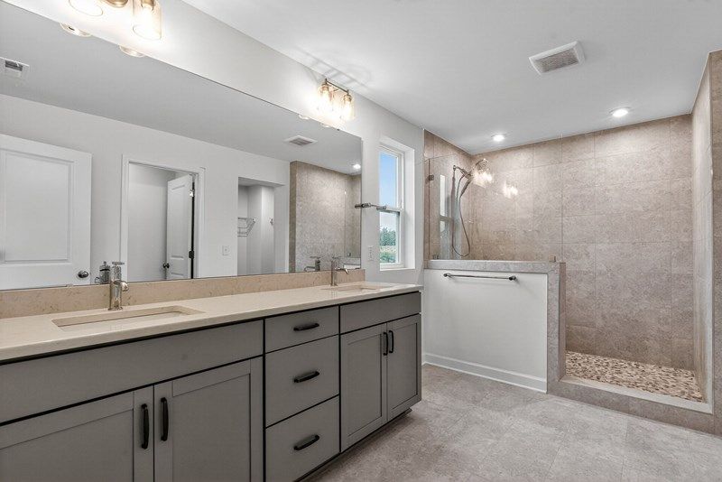 The Redbud - Owner's Bath