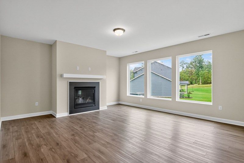 The Jasper - Family Room
