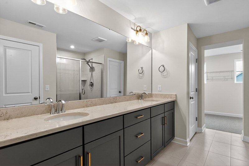 The Jasper - Owner's Bath