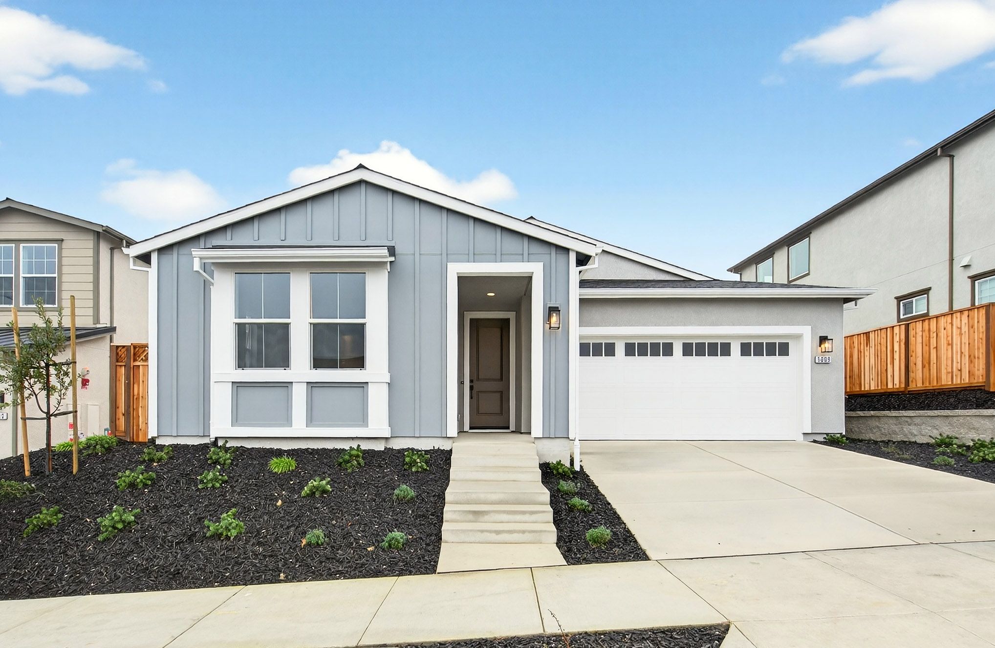 5609 Majestic Oak Way (Residence One)