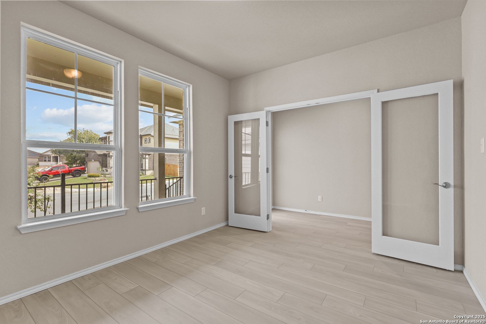 6602 LOWRIE BLOCK (The Douglas G)