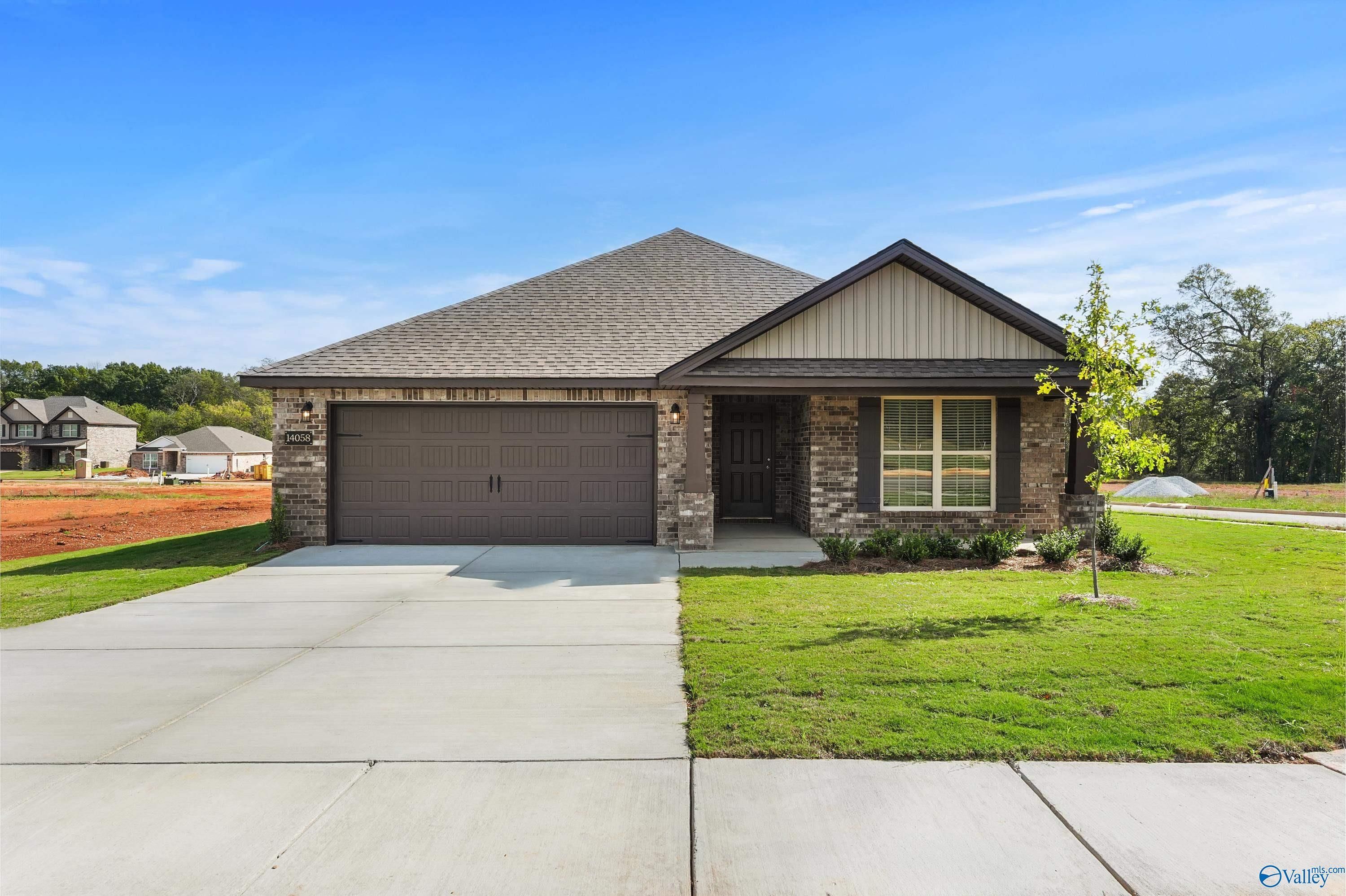 The Everett B - The Meadows: Athens, Alabama - Davidson Homes