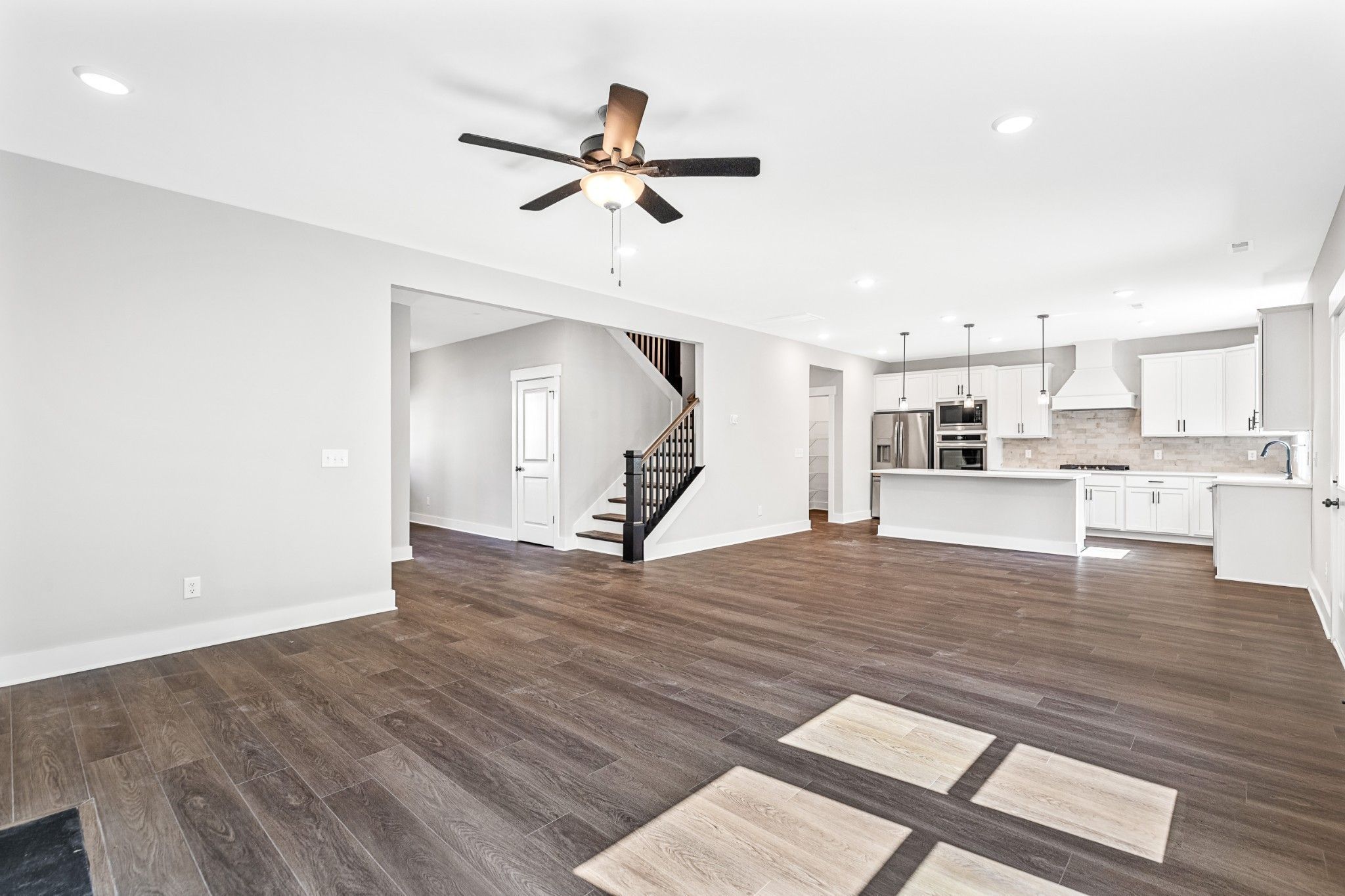 4213 Burton Dr (The Henry C)