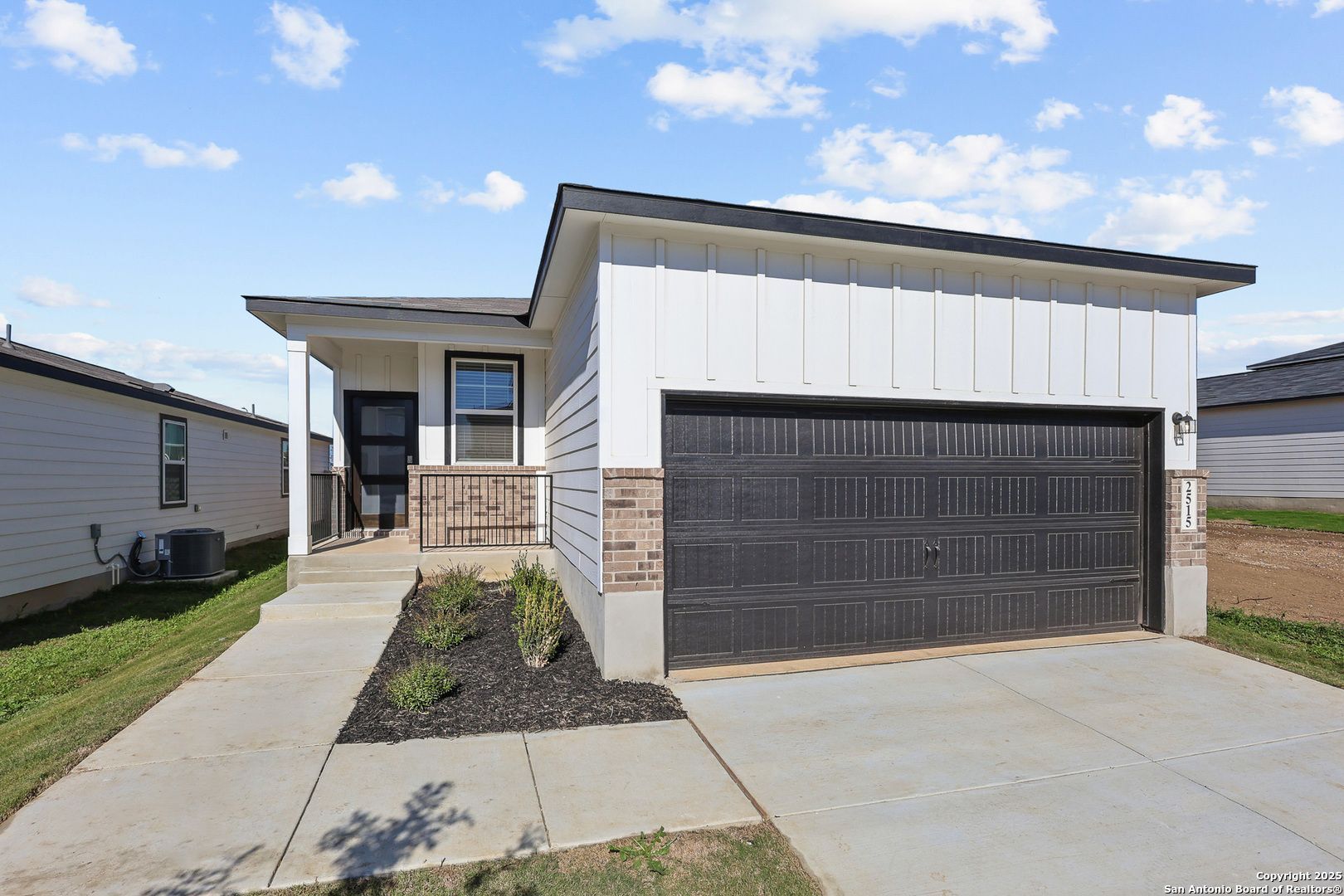 2515 Dry Moss Way (The Colorado B)