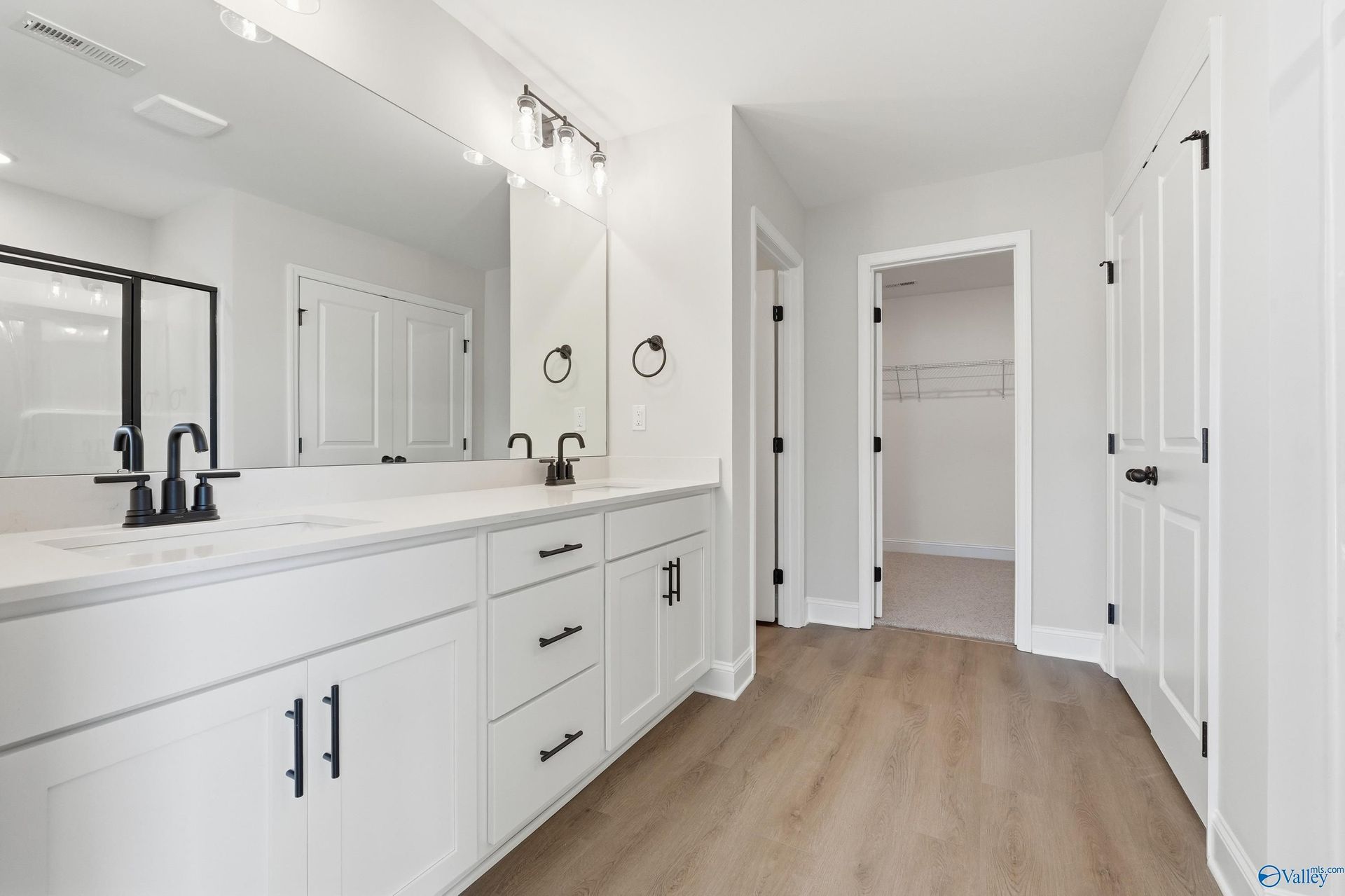No Caption
