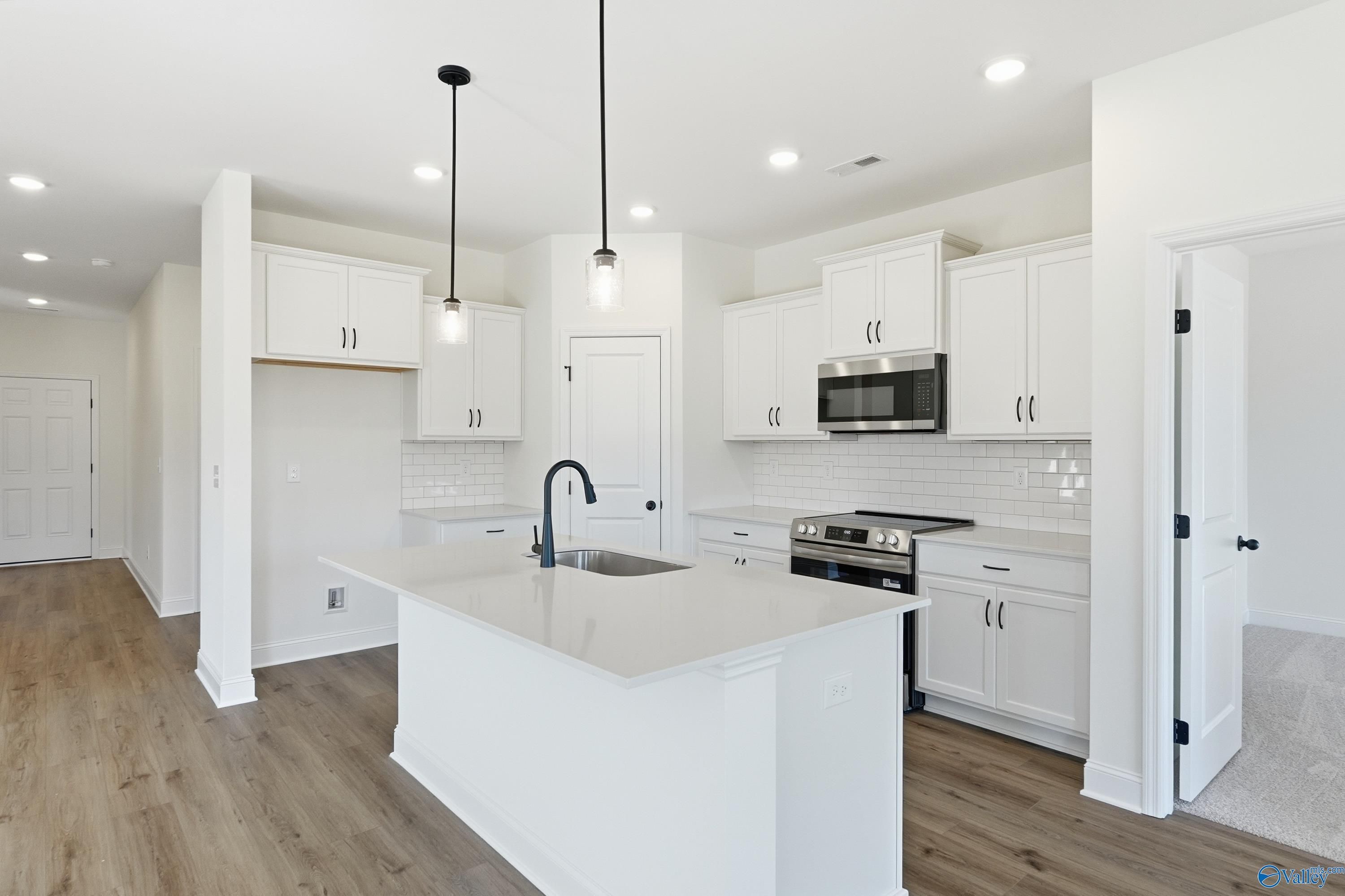 101 River Pointe Drive (The Franklin C)