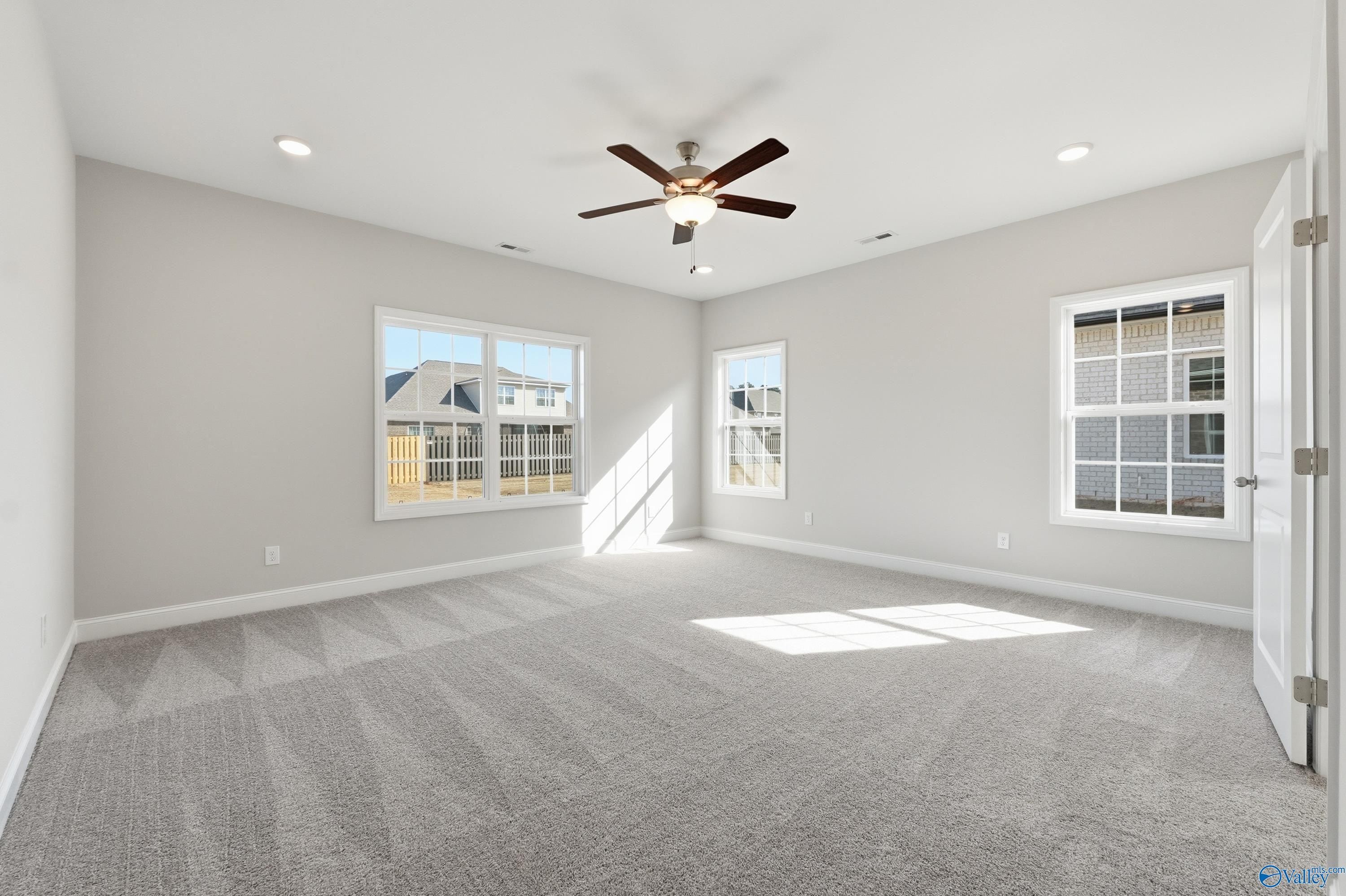 29197 Canoe Circle (The Finleigh)