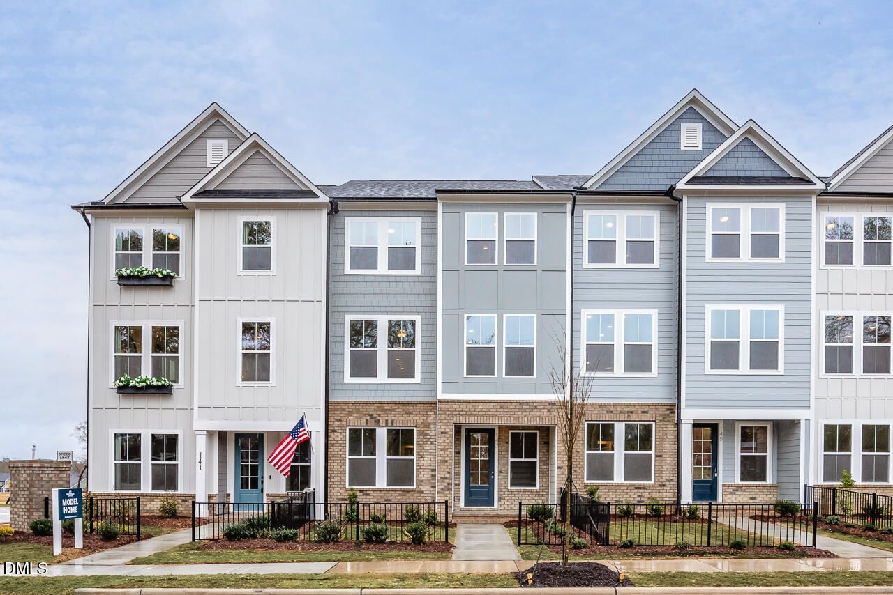 143 Broadway Street (The Avery Interior)