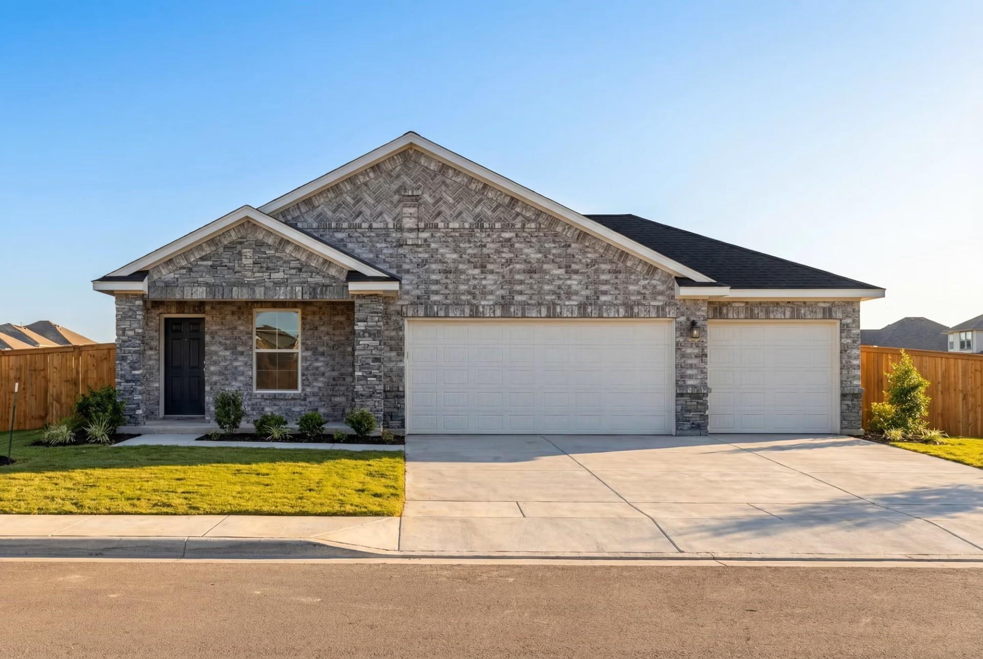 The Riviera C,  3-Car Garage - Sierra Vista: Rosharon, Texas - Davidson Homes