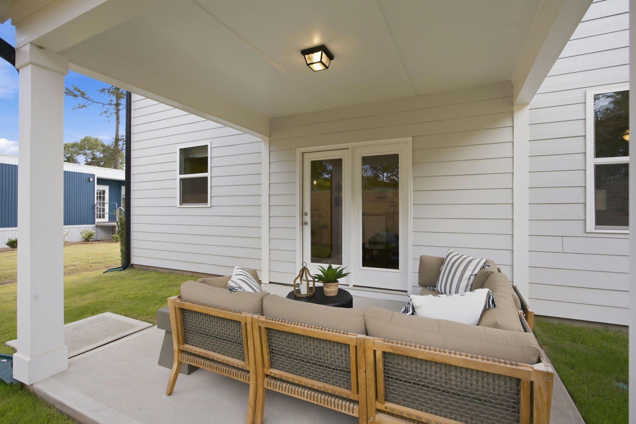 The Hickory II Covered Porch