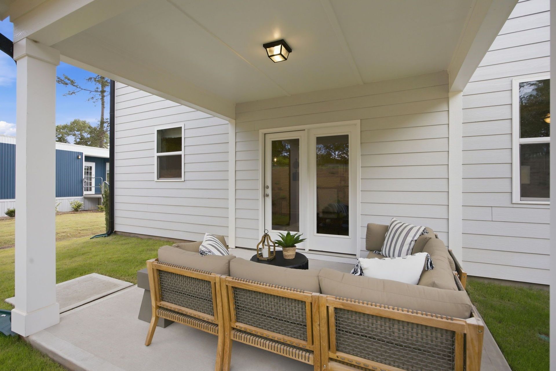 The Hickory II Covered Porch
