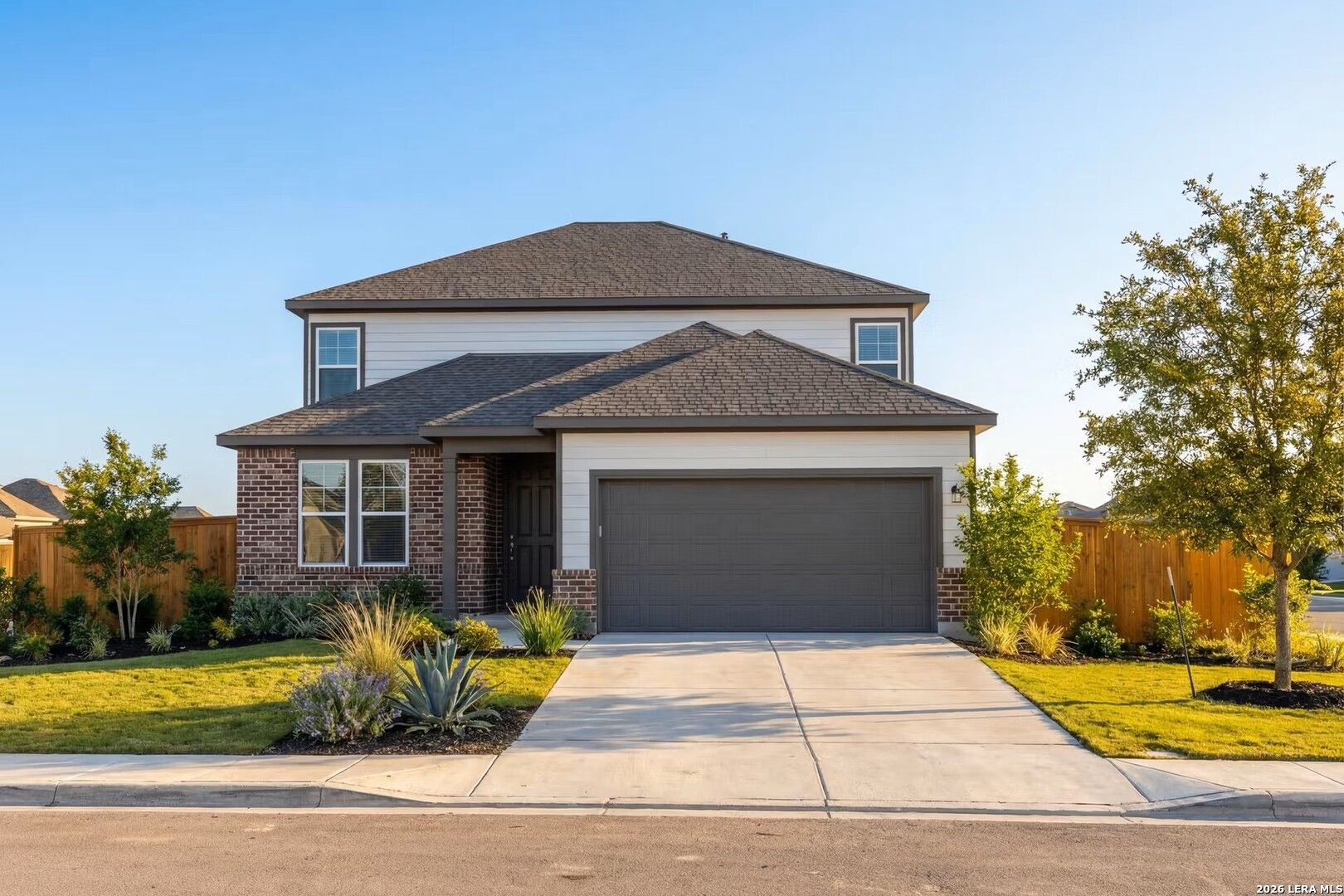 The Douglas B - Hickory Ridge: Elmendorf, Texas - Davidson Homes