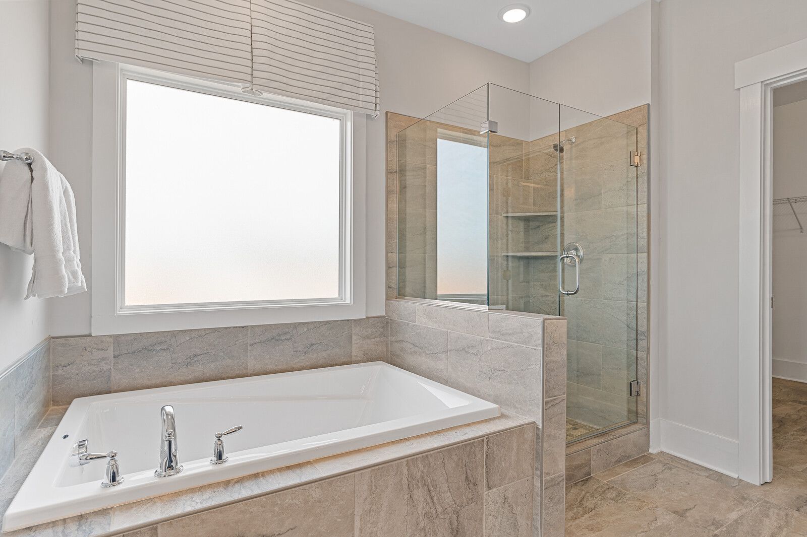 Pikes Ridge Master Bathroom