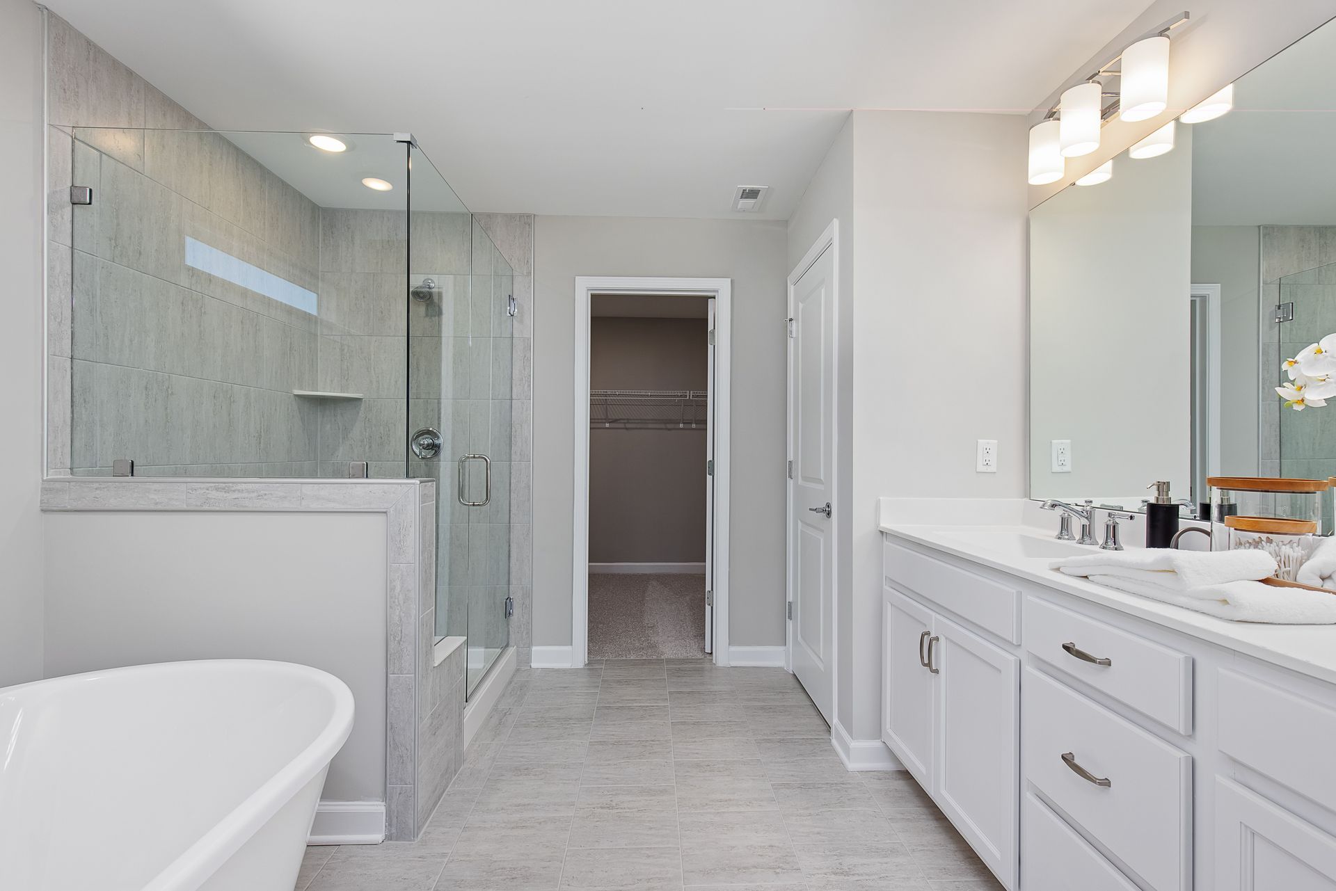 The Hickory Primary Suite