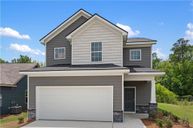 Summer Vineyard por Davidson Homes en Columbus Alabama