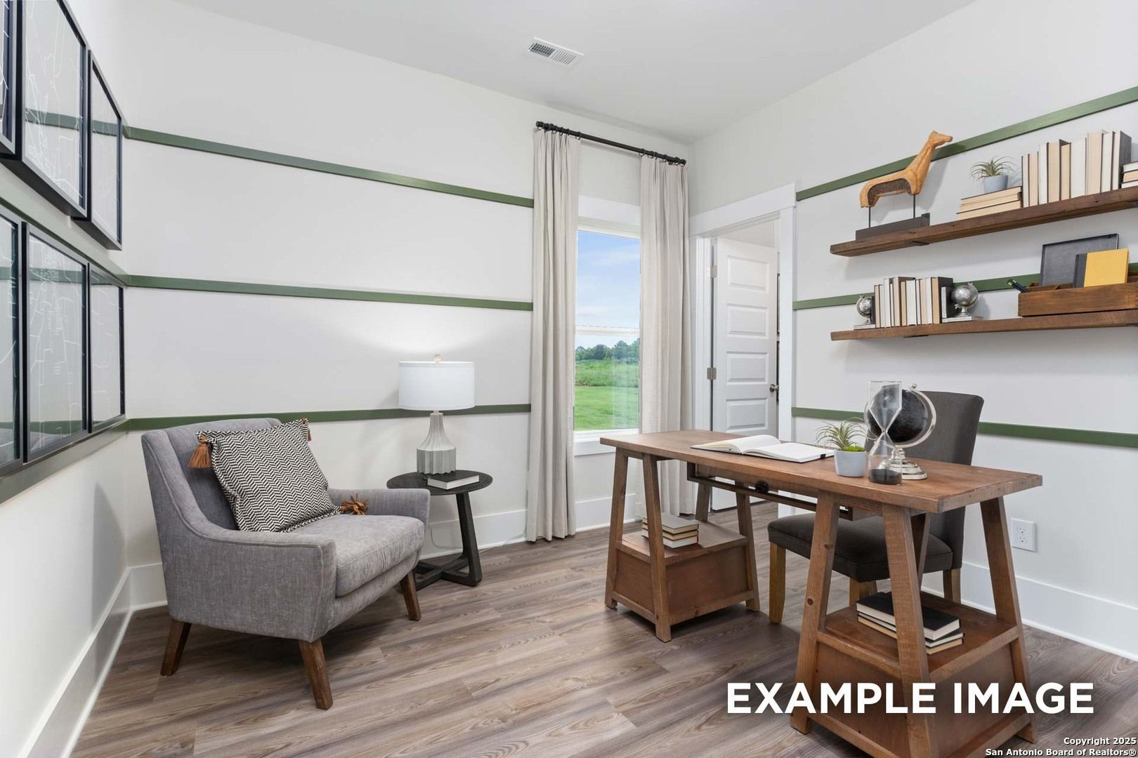 3808 Isaac Dr (The Daphne H)