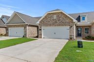 The Retreat at Hollon Meadow por Davidson Homes en Decatur Alabama