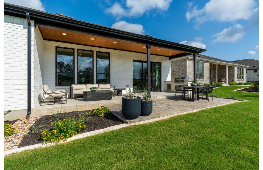 Entertainer’s Patio