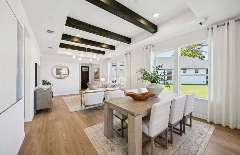 Dining area off kitchen