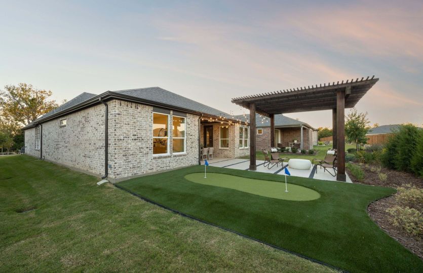 Spacious backyard