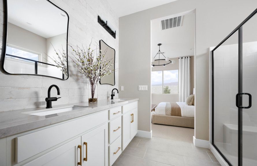 Verbena Owner's Bathroom