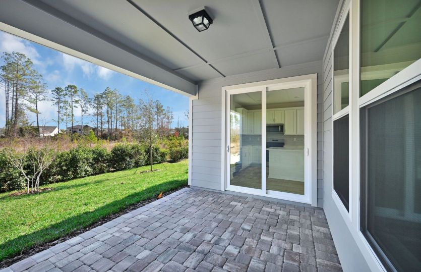 Compass | Covered Lanai