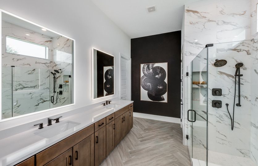 Madeira | Owner's Bathroom