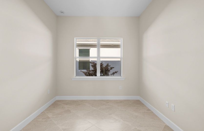 Enclosed flex room