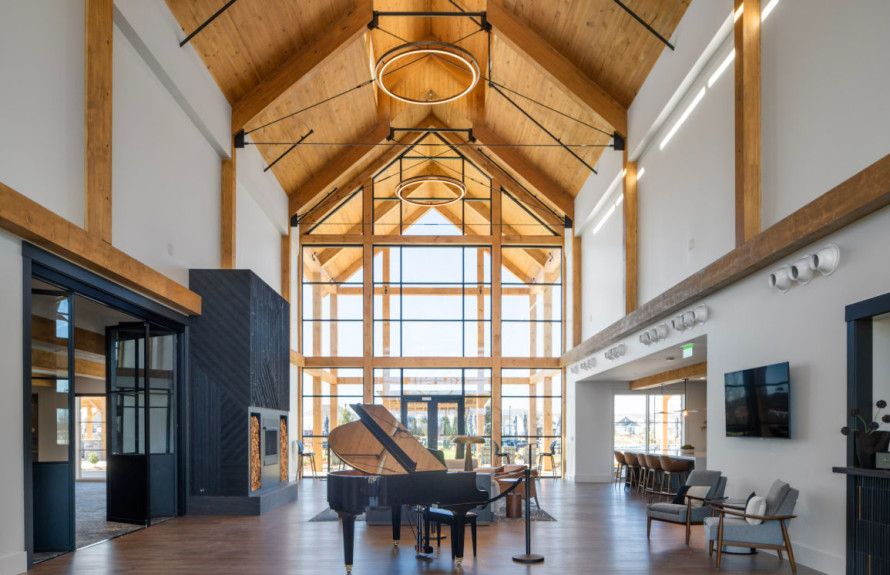 World-Class Amenity Center