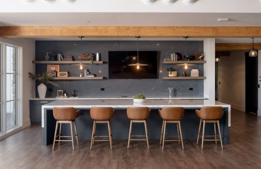 World-Class Amenity Center