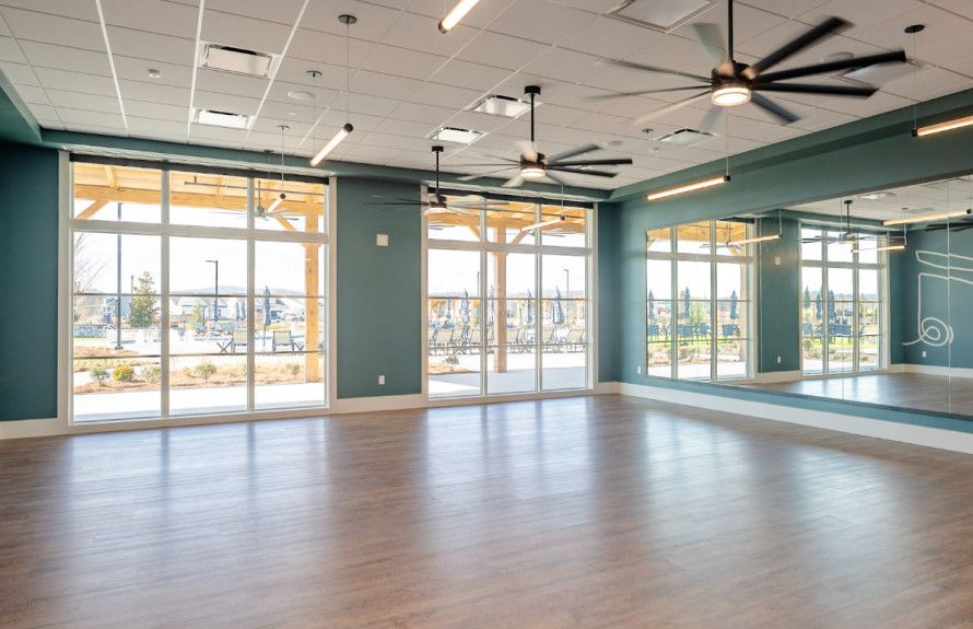 World-Class Amenity Center