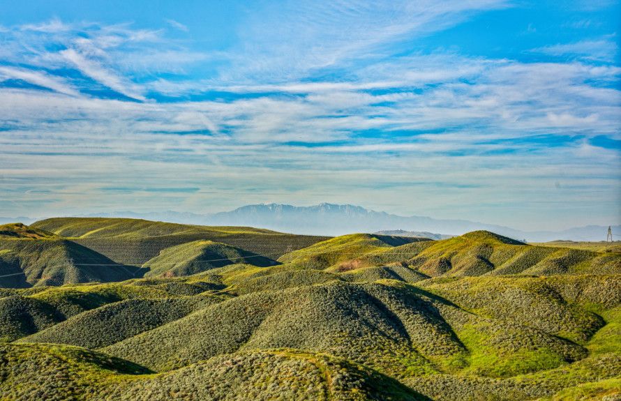 Picturesque Mountain Views