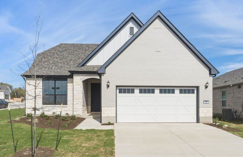 101 Centerfire Lane (Mystique)