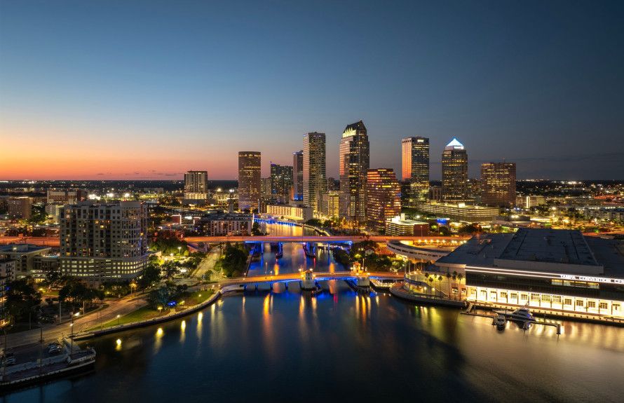 30 Minutes to Downtown Tampa