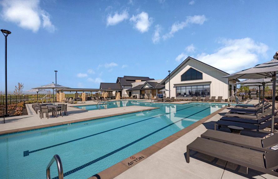 Pool with lap lanes