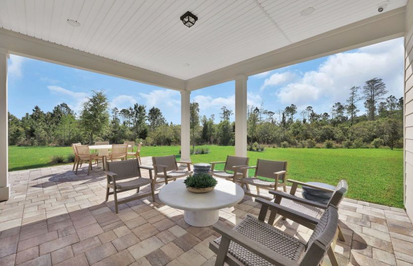 Renown | Covered Lanai