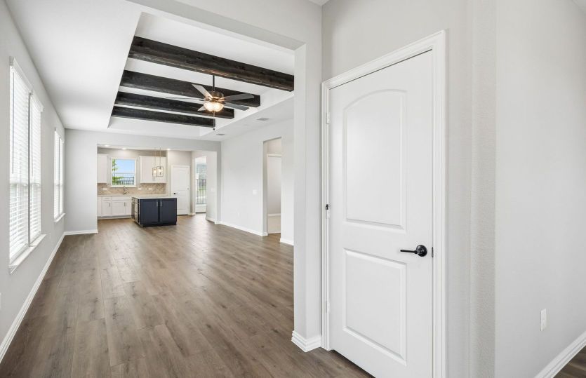 Beautiful entry way into home