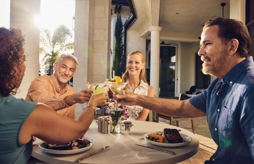 Dining & Entertainment Nearby