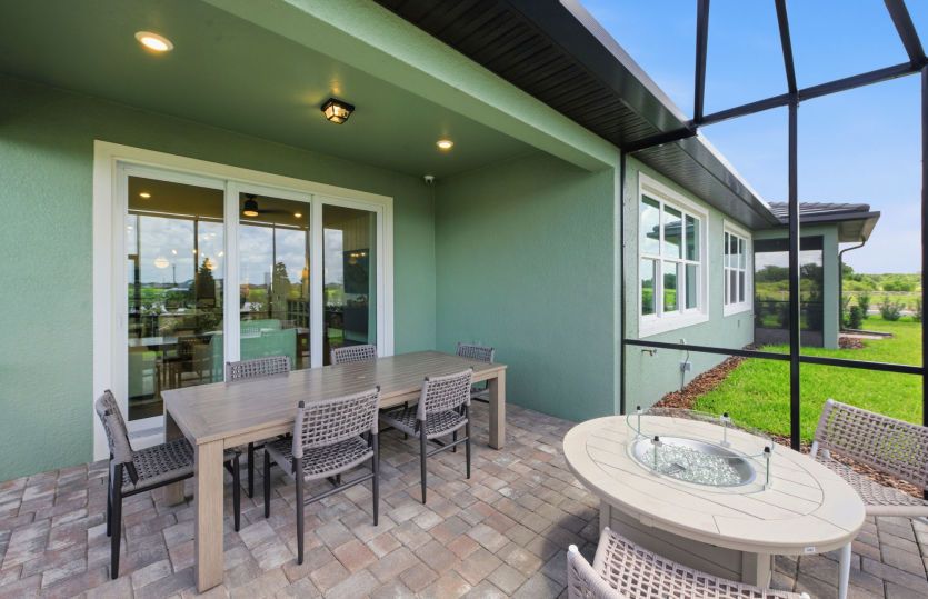 Spacious Covered Lanai