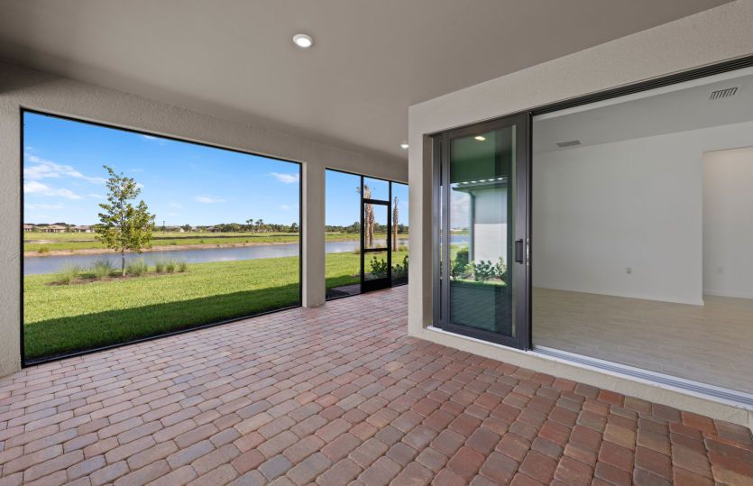 Spacious lanai with gorgeous views