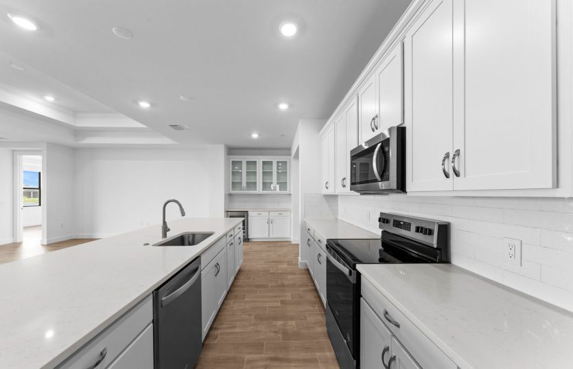 Kitchen with large center island
