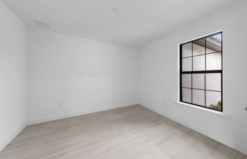 Secondary bedroom