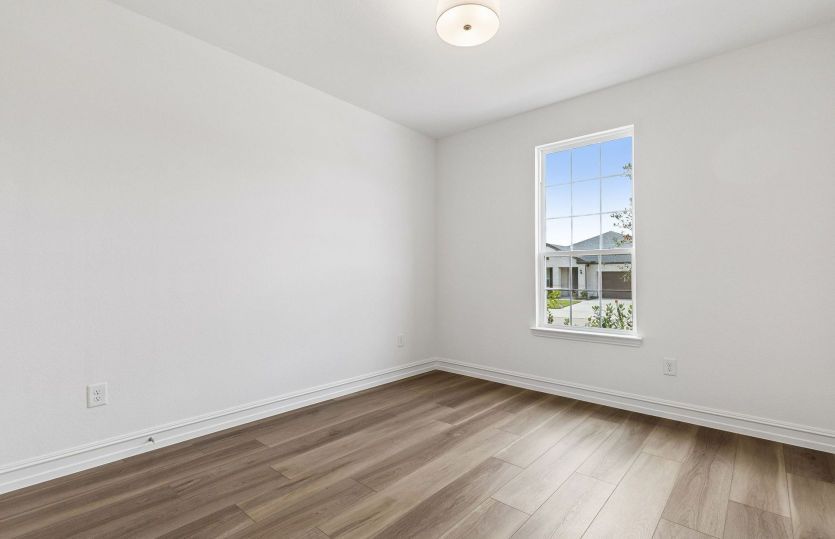 Secondary bedroom off home entry