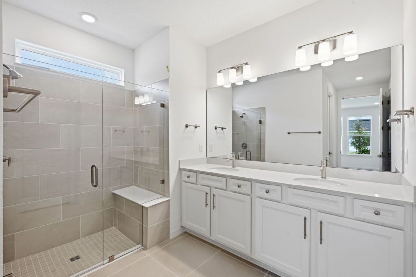 Hallmark | Owner's Bathroom